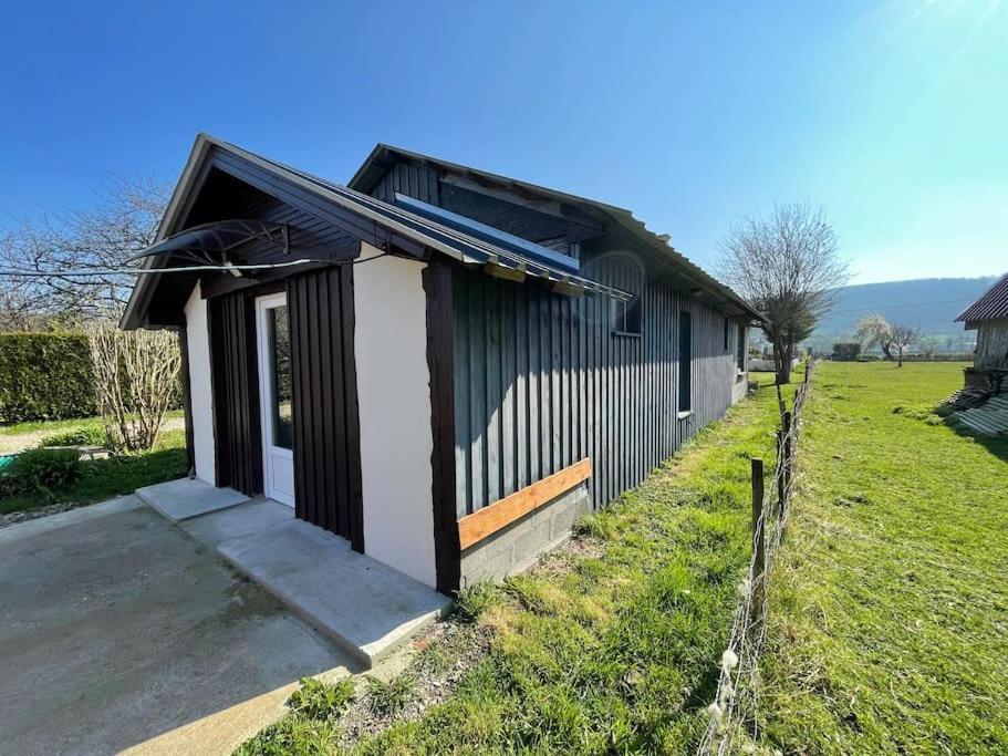 Petite Maison Chaleureuse Des Boucles De La Seine Le Mesnil-sous-Jumièges エクステリア 写真
